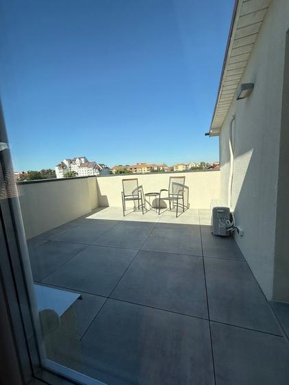 Apartament cu 2 camere decomandat în Trei Stejari