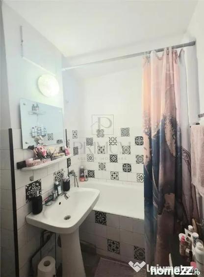 Apartament cu 2 camere semidecomandat în Dâmbovița