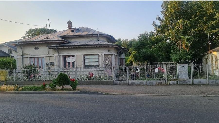 Casă cu 4 camere în Central