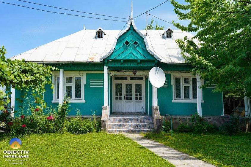 Casă cu 2 camere cu Teren 3477 Mp în Costișa