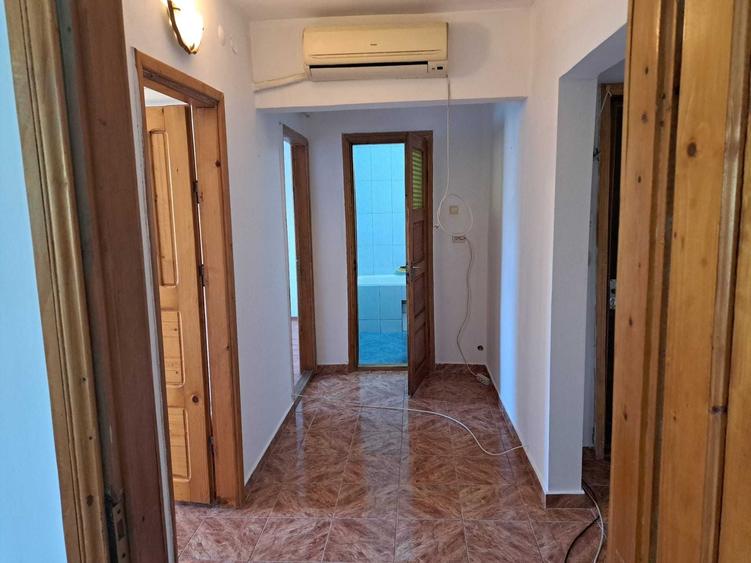 Apartament cu 2 camere decomandat în Piața Nouă