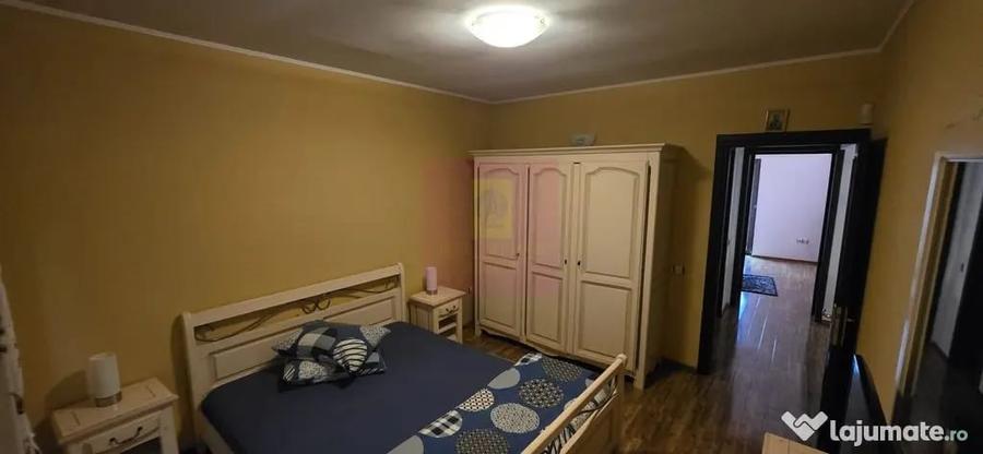 Casă cu 5 camere cu Teren 500 Mp în Central