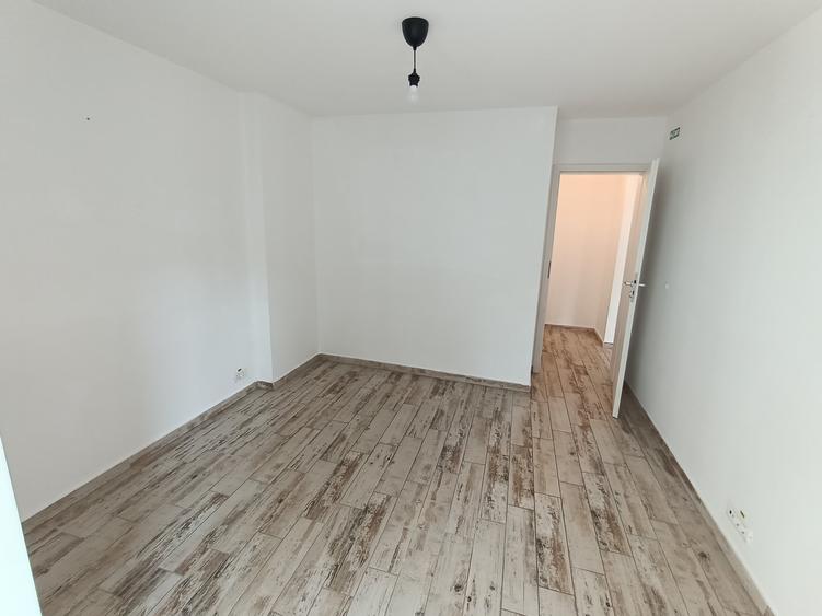 Apartament cu 2 camere semidecomandat în 1 Mai