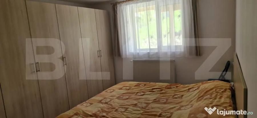 Casă cu 2 camere cu Teren 1000 Mp în Central