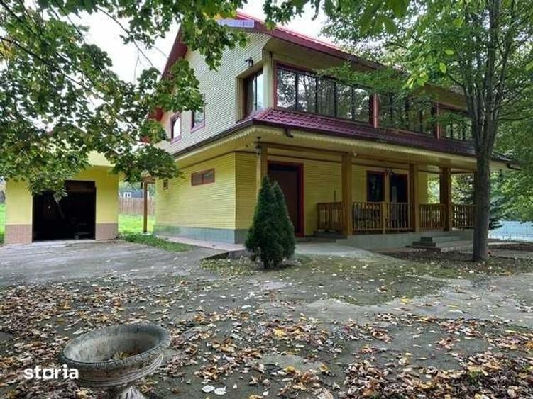 Casă cu 3 camere cu Teren 240 Mp în Răcoasa