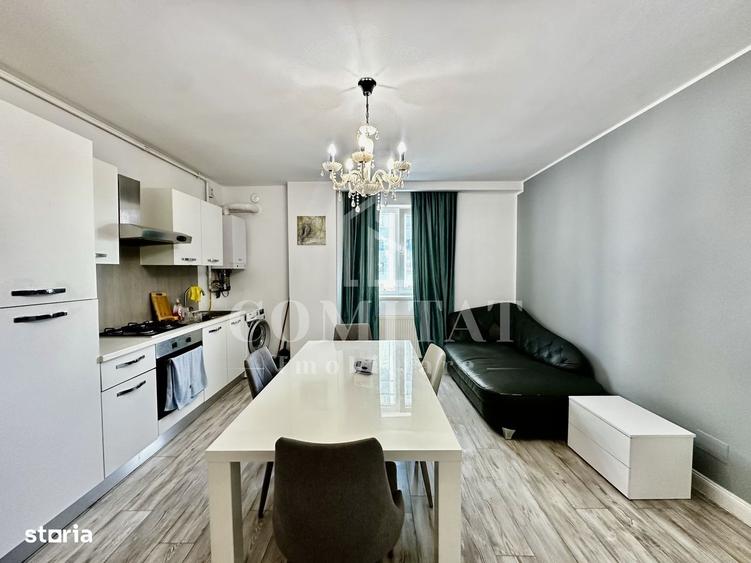 Apartament cu 3 camere, mobilat în Florești
