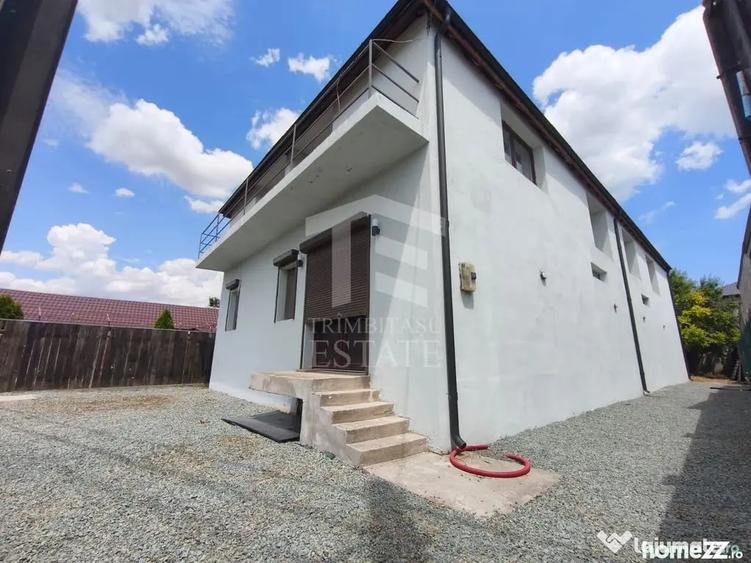 Casă cu 7 camere cu Teren 480 Mp în Lumina