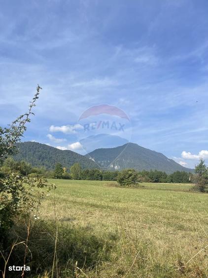 Teren de 850 mp, în Bran