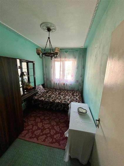 Apartament cu 3 camere decomandat în Apollo