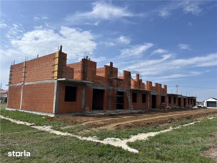 Apartament cu 3 camere decomandat în Sântandrei