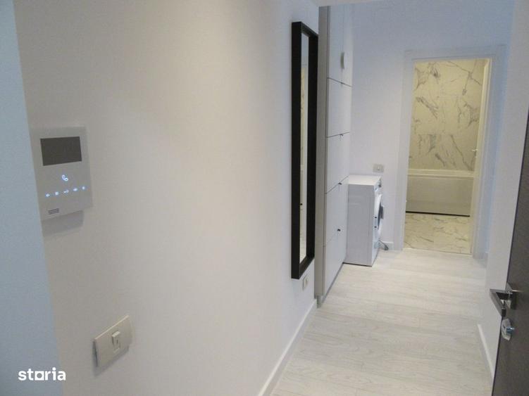 Apartament cu 3 camere semidecomandat, mobilat în Fundeni