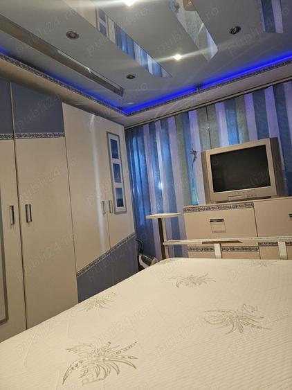 Apartament cu 3 camere decomandat în Exterior Vest