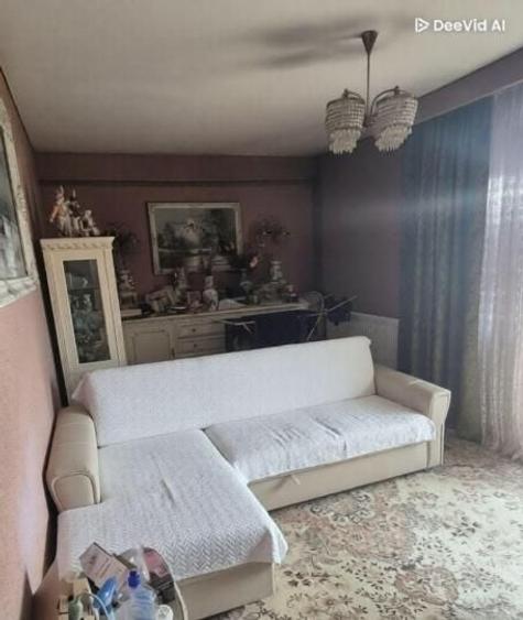 Apartament cu 4 camere decomandat în Dacia