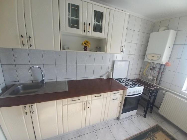 Apartament cu 3 camere decomandat în Zorilor