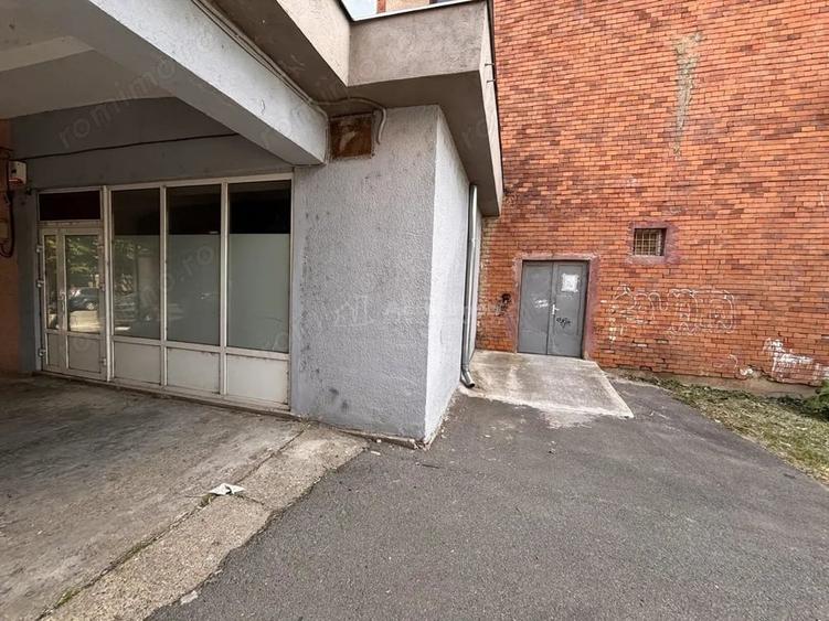 Spațiu comercial, de 130 mp, în Dacia