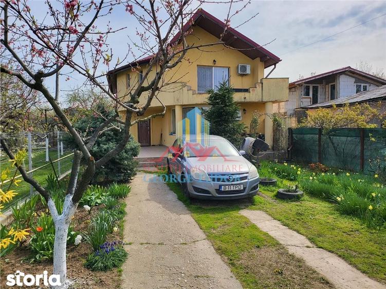 Casă cu 5 camere cu Teren 1387 Mp în Central