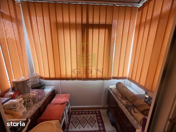 Apartament cu 2 camere semidecomandat, mobilat în Craiovița Nouă