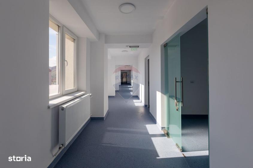Spațiu comercial, de 1,200 mp, în Central