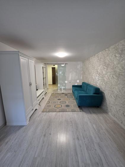 Apartament cu 2 camere decomandat în Exterior Vest