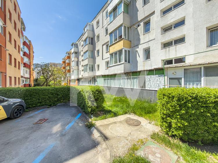 Apartament cu 2 camere semidecomandat, mobilat în Noua