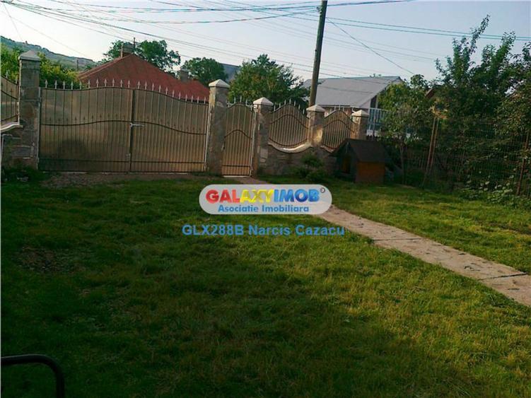 Casă cu 7 camere cu Teren 359 Mp în 1 Mai