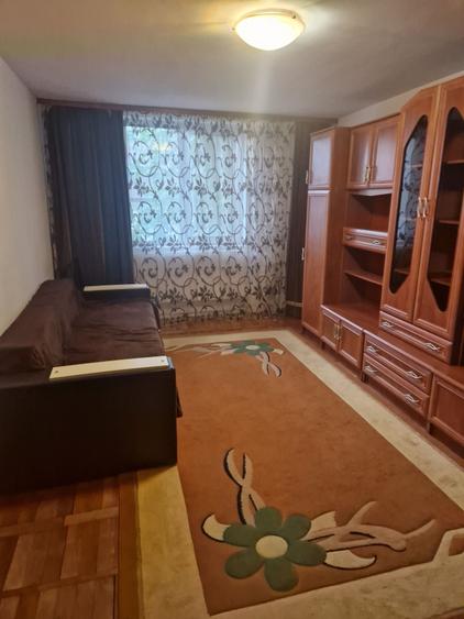 Apartament cu 2 camere decomandat în Fetești-Gară
