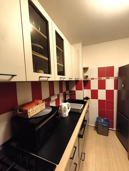 Apartament cu 3 camere decomandat în Tineretului