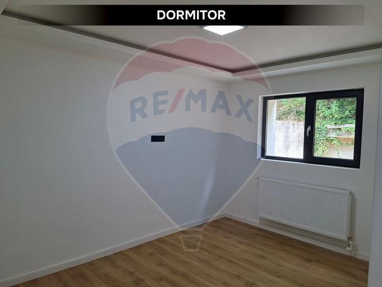 Casă individuală cu 3 camere cu Teren 1071 Mp în Valea Roșie