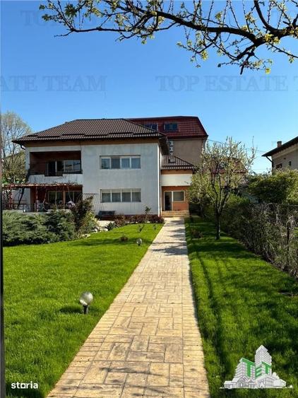 Casă cu 4 camere cu Piscina în Roșu