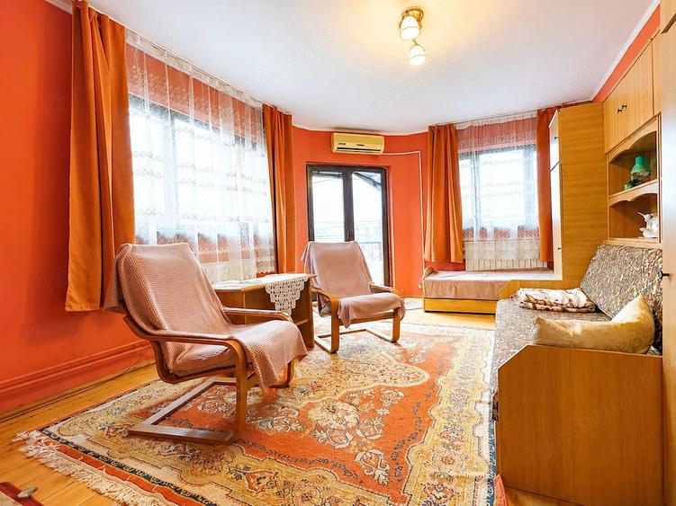 Apartament cu 4 camere semidecomandat în Bucovina