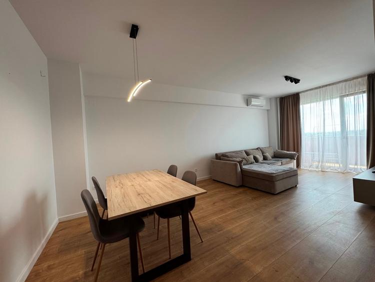 Apartament cu 2 camere decomandat în Sisești