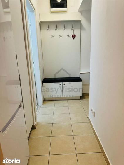 Apartament cu 2 camere semidecomandat, mobilat în Dorobanți