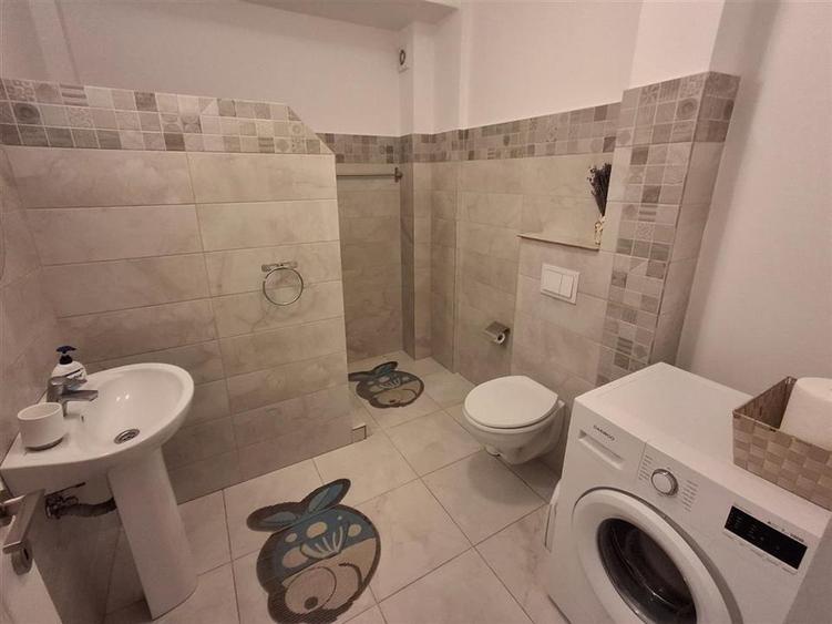 Apartament cu 2 camere semidecomandat în Exterior Sud