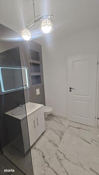 Casă cu 5 camere cu Teren 410 Mp în Brănești