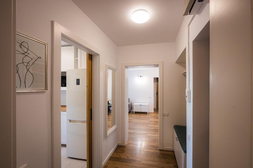 Apartament cu 3 camere semidecomandat, mobilat în Titan