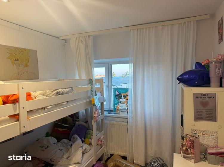 Apartament cu 3 camere decomandat în Micro 5