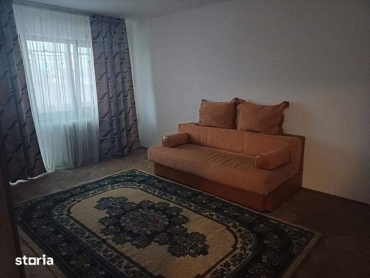 Apartament cu 2 camere decomandat în Cornișa