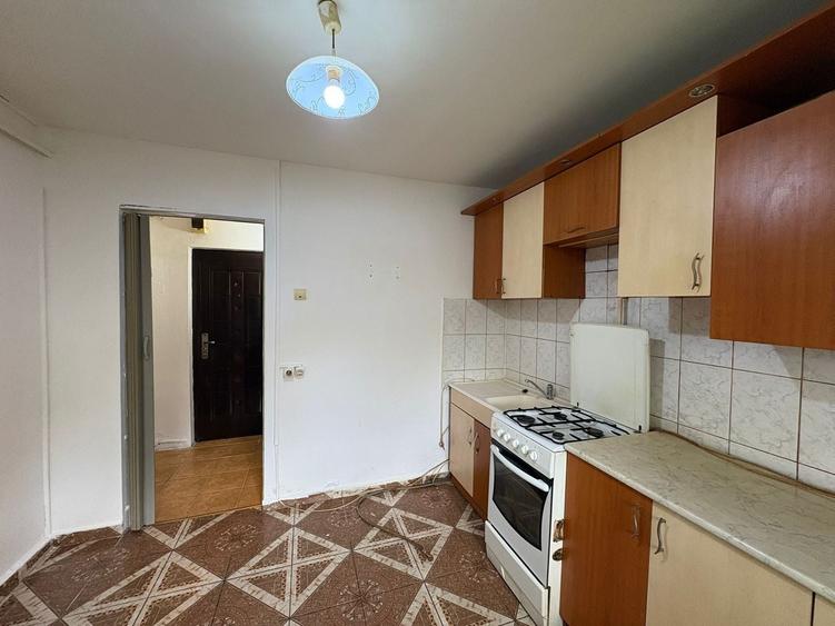 Apartament cu 2 camere decomandat, mobilat în Lenin