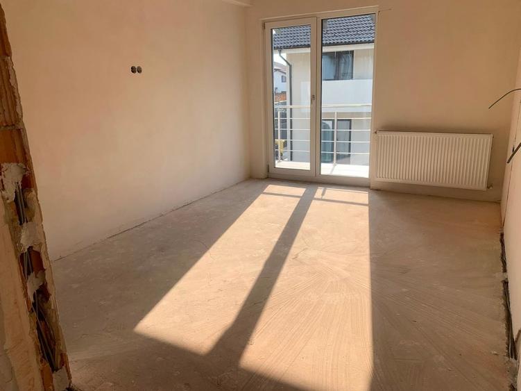 Duplex cu 4 camere cu Canalizare în Șelimbăr