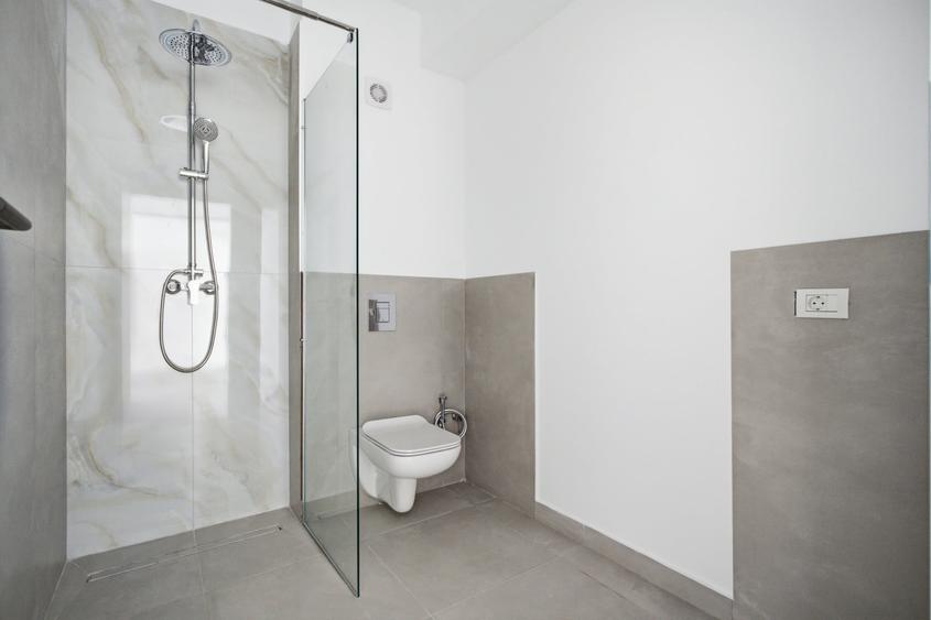 Casă cu 4 camere cu Piscina în Agigea