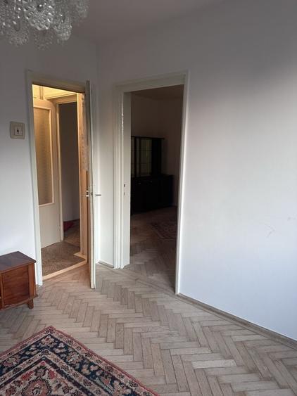 Apartament cu 2 camere semidecomandat în Exterior Vest