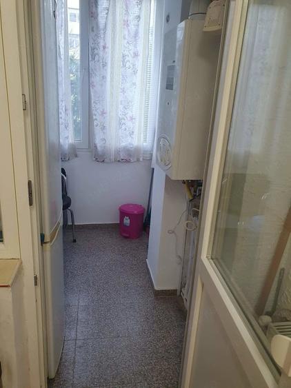 Apartament cu 2 camere decomandat în Micro 15