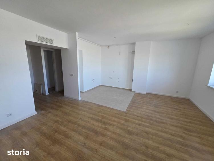 Apartament cu 3 camere decomandat în Văcăresti