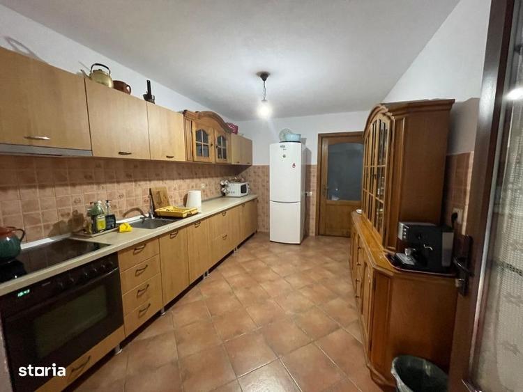 Pensiune 6 camere, 200 mp, zona Firiza-Izvoare - 14