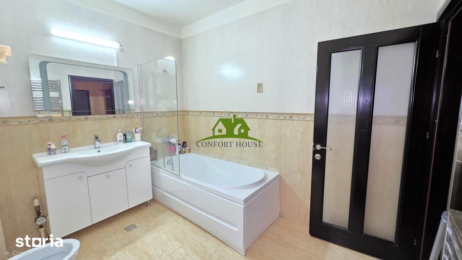 Apartament cu 3 camere în Republicii