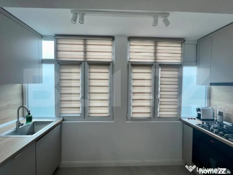 Apartament cu 3 camere semidecomandat în Central