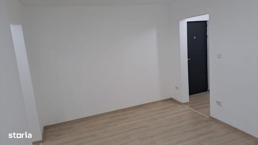 Apartament cu 2 camere semidecomandat în Viziru 3