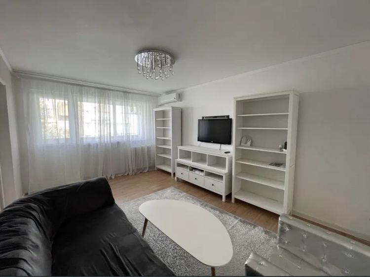 Apartament cu 3 camere decomandat, mobilat în Drumul Taberei
