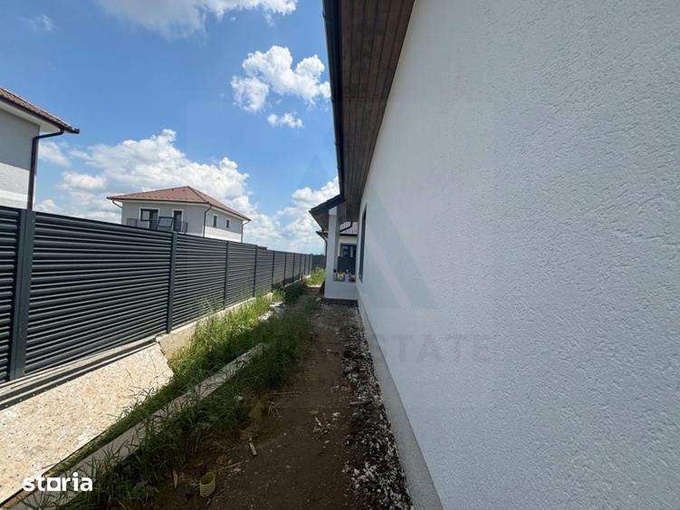 Casă cu 4 camere cu Teren 430 Mp în Cristian