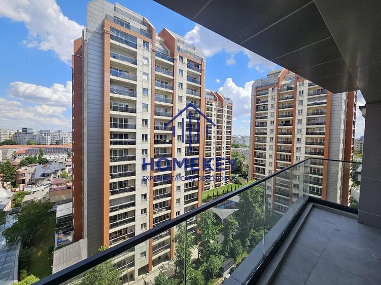 Apartament cu 3 camere decomandat în Est